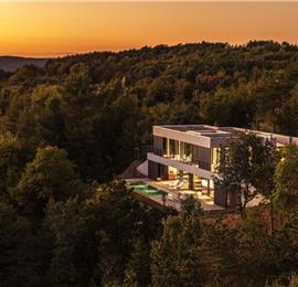 2 Bedroom Villa with Infinity Pool in Buzet, Istria, Sleeps 4